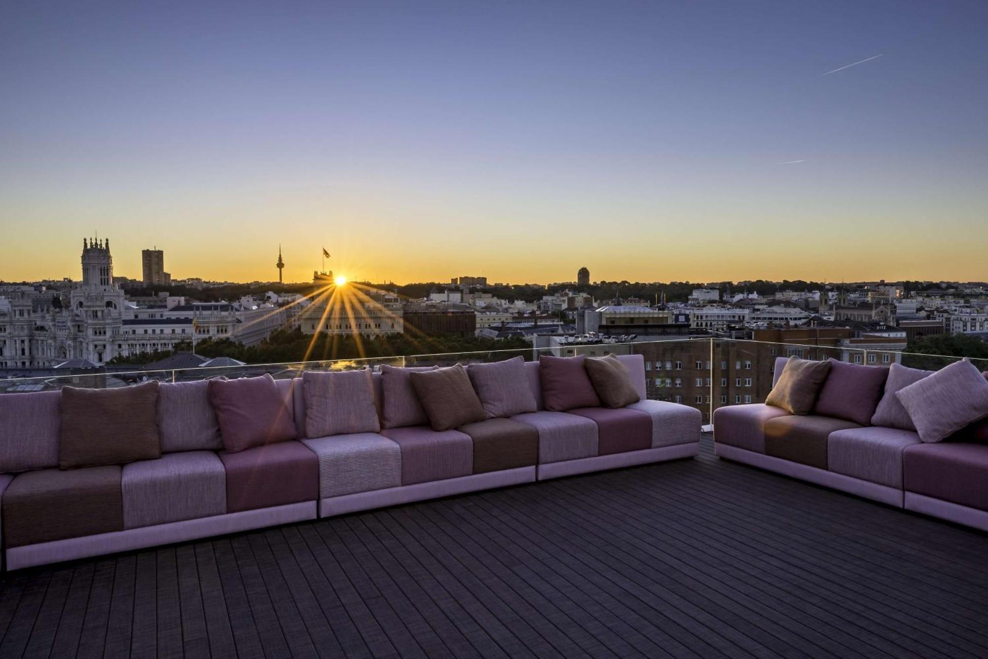 Nh Collection Madrid Suecia Hotel Luaran gambar View from the rooftop