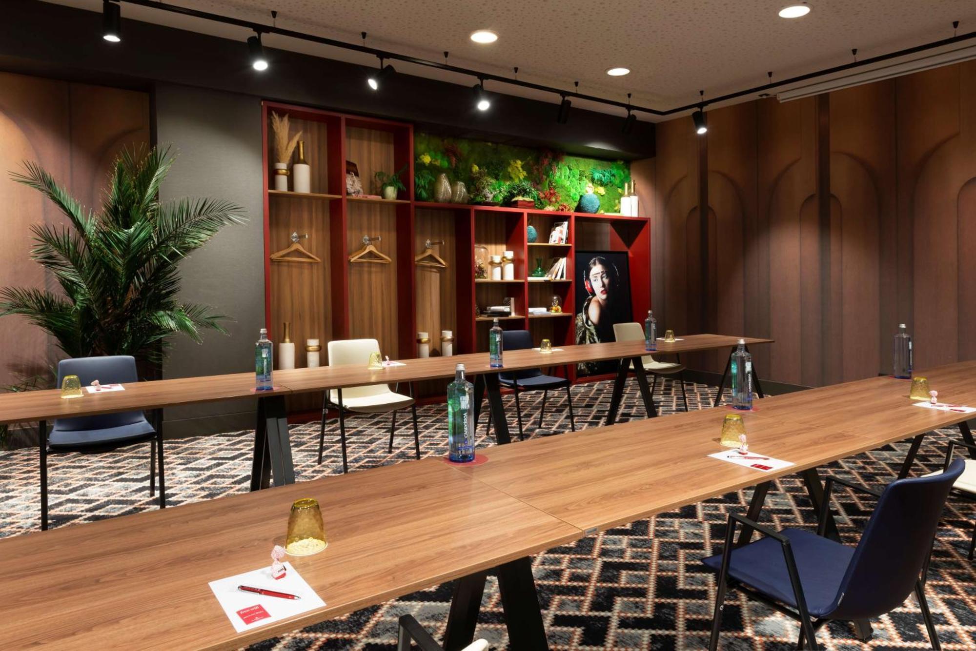 Nh Collection Madrid Suecia Hotel Luaran gambar Meeting room