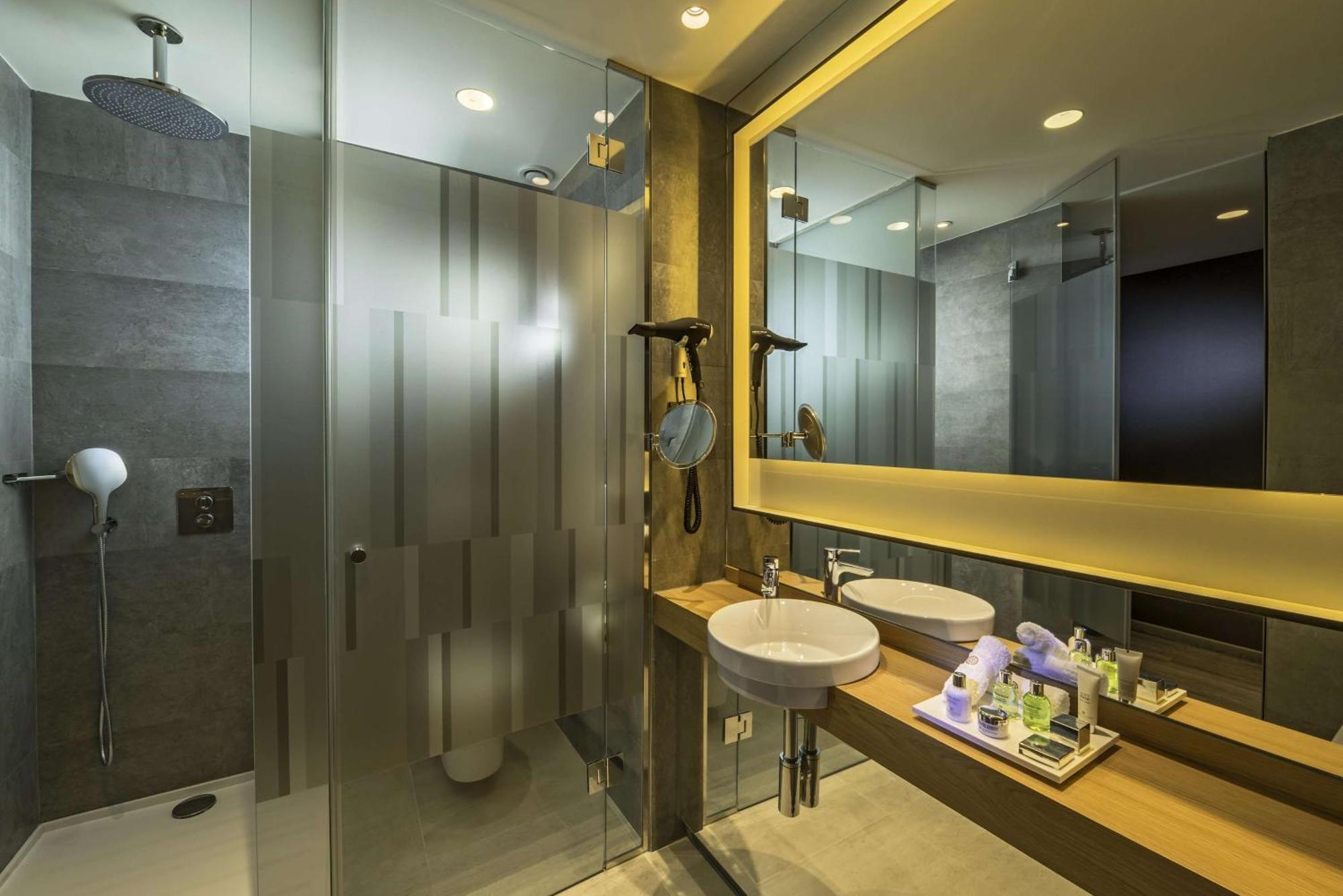 Nh Collection Madrid Suecia Hotel Luaran gambar Bathroom