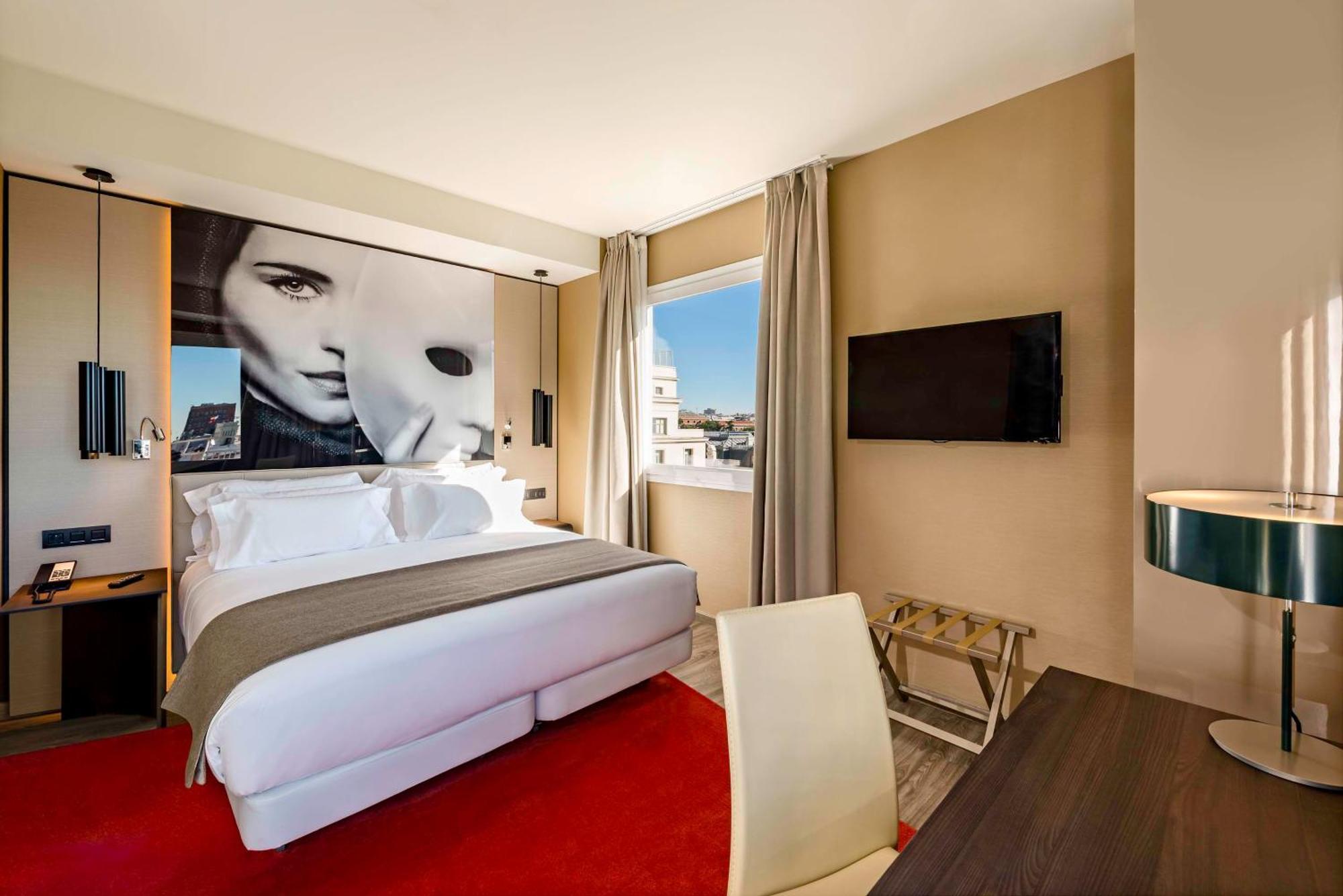 Nh Collection Madrid Suecia Hotel Luaran gambar A room at the hotel